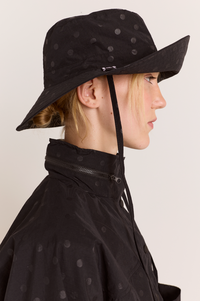 Athena Rainhat - Black Spot