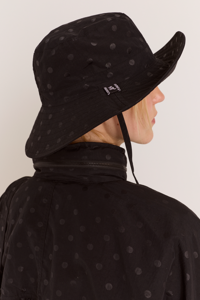 Athena Rainhat - Black Spot