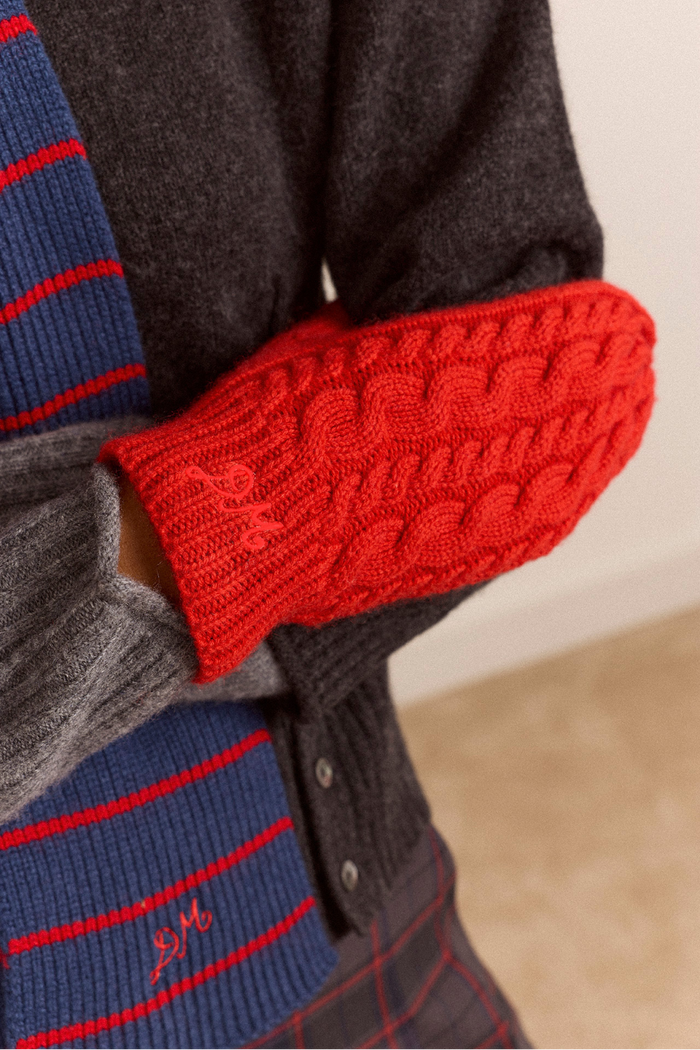 Cashmere / Wool Blend Cable Knit Mittens - Red