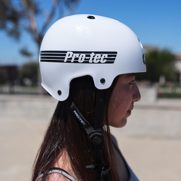 OLD SCHOOL LOW PRO HELMET - GLOSS WHITE (CERTIFIED)
