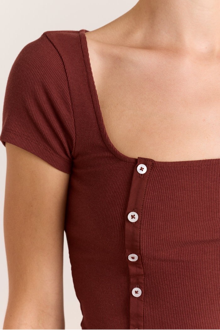 Posie Short Sleeve Top - Burg