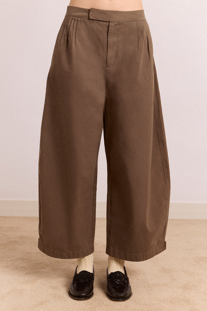 Safah Tailored Barrel Trouser - Brown